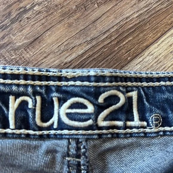 💋Rue 21 Lace Trimmed Low Daisy Dukes Denim bootie shorts 9/10 curvy 🩷 92 - Picture 5 of 7